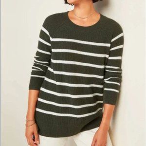 Old Navy Green and White Stripe Sweater